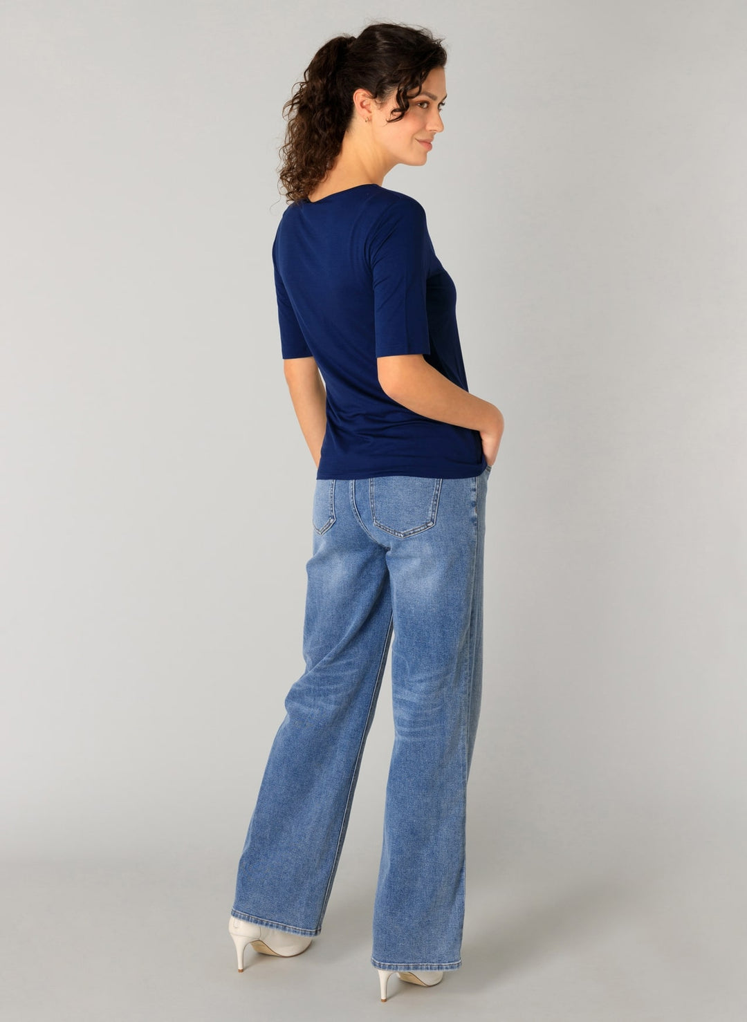 Ramona Slim Fit Women's T-Shirt | YEST