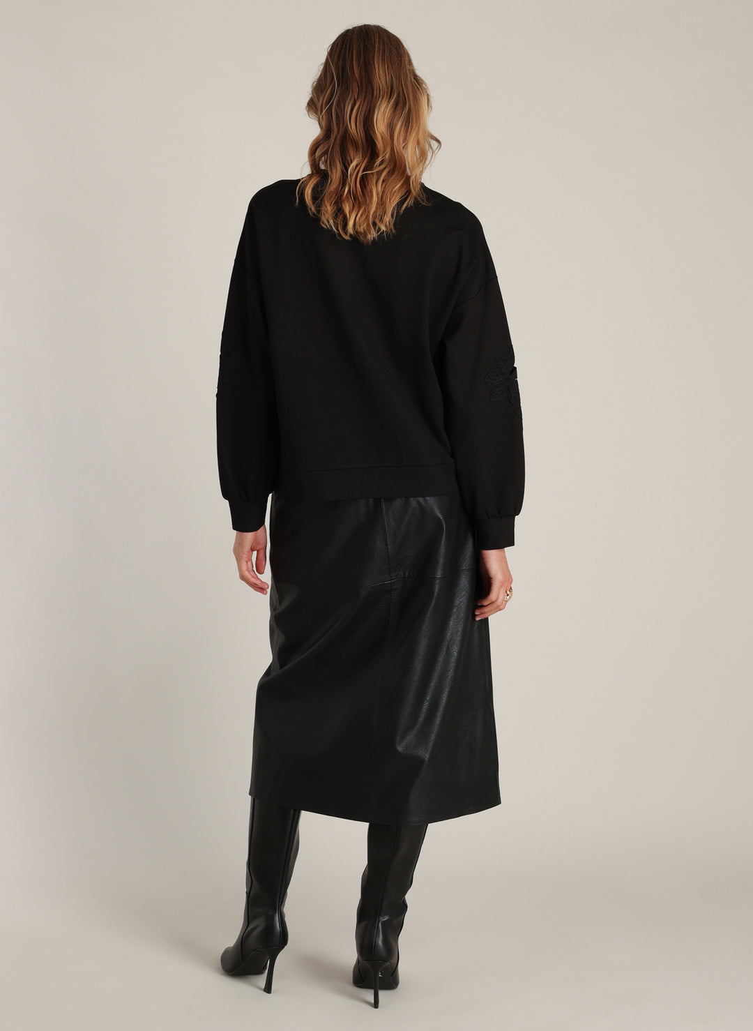 YEST Donella Black Sweater