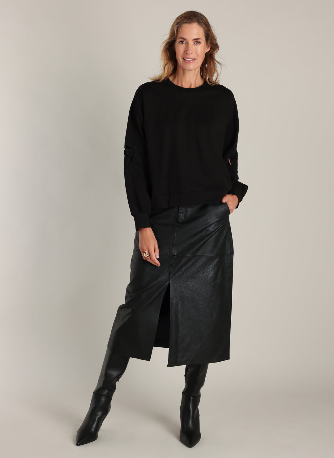 YEST Donella Black Sweater