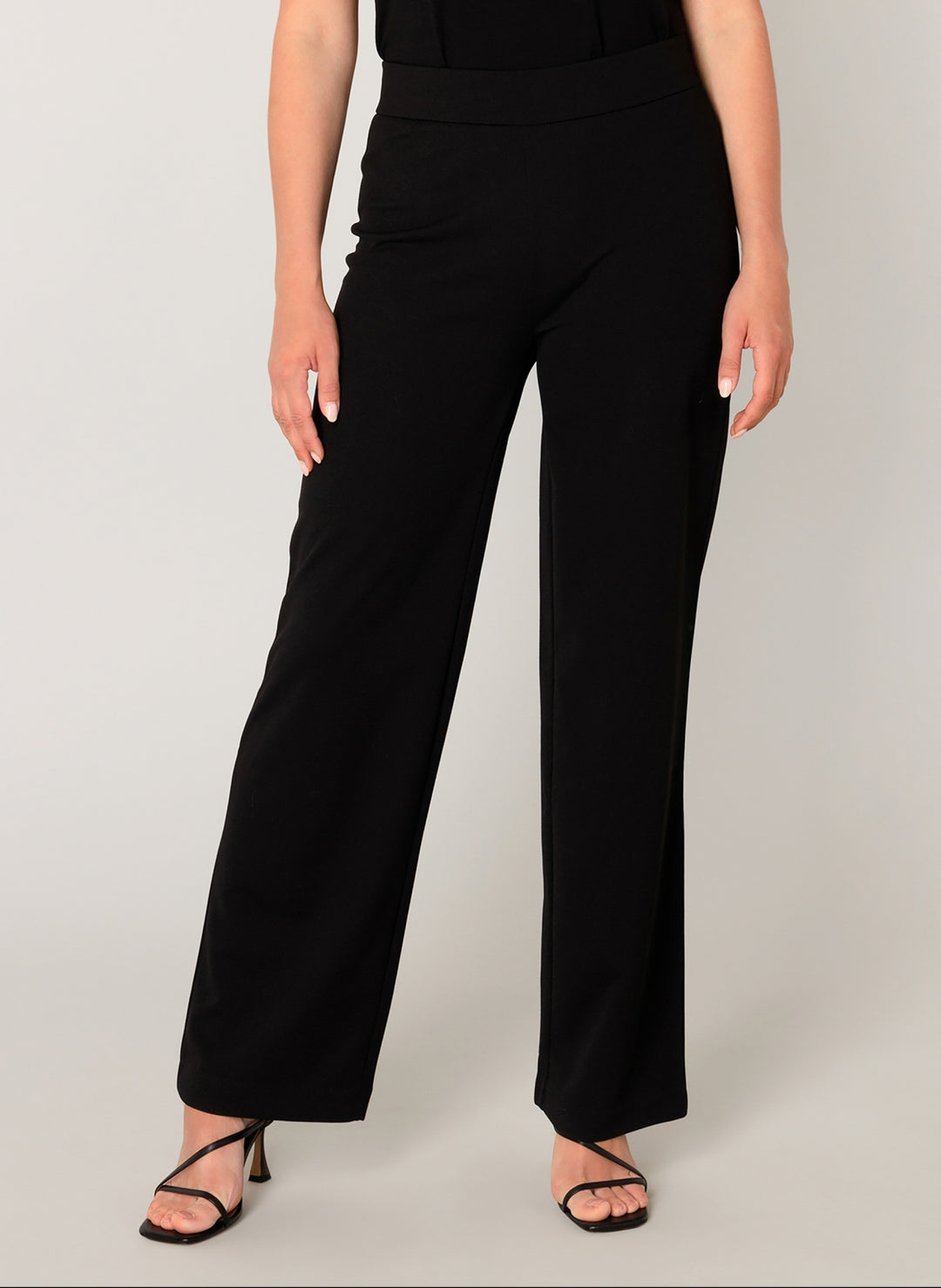 Yarah Wide-leg Women's Trousers | Base Level