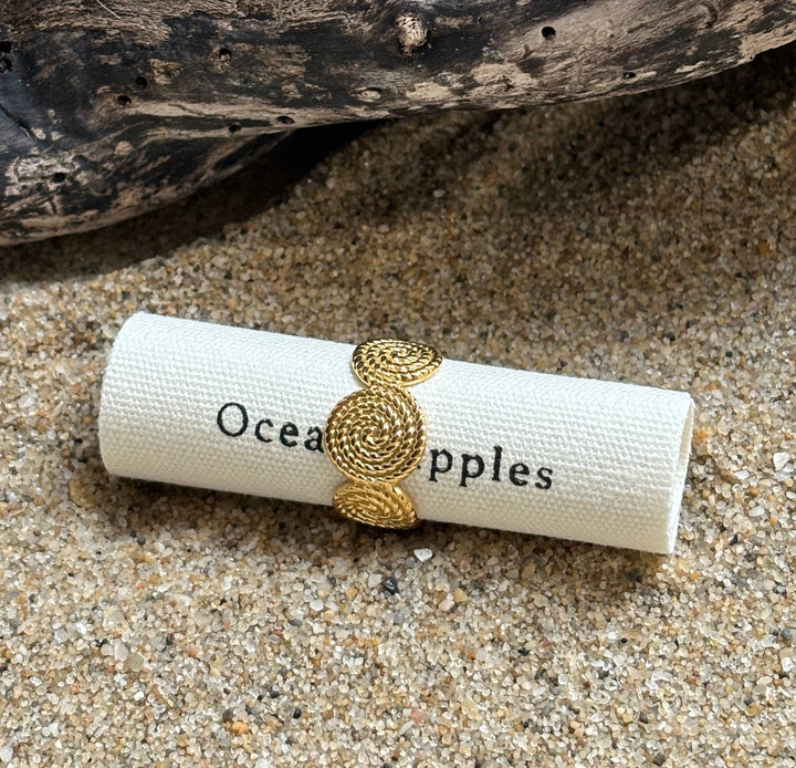 Adjustable Textured Spiral Ring – 18ct Gold Plated