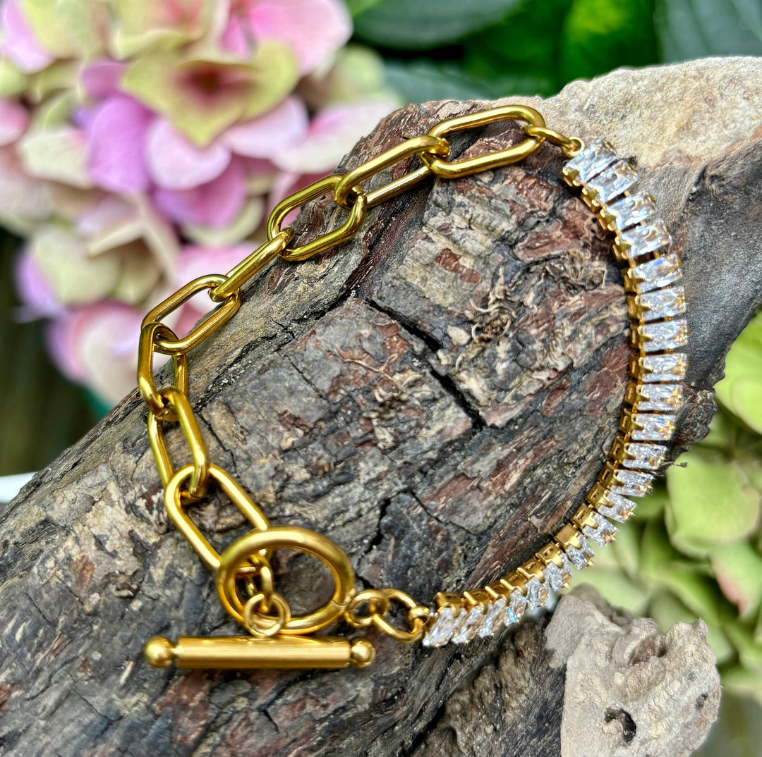 Cubic Zirconia T-Bar Bracelet – 18ct Gold Plated Stainless Steel