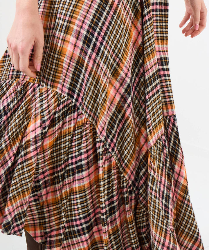 Romantic Check Dippy Hem Skirt