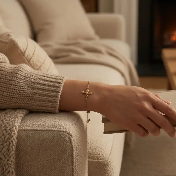 Adjustable bee Bracelet