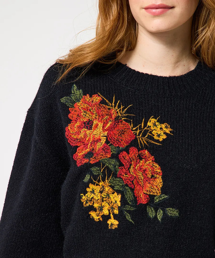 Remarkable Floral Embroidered Jumper