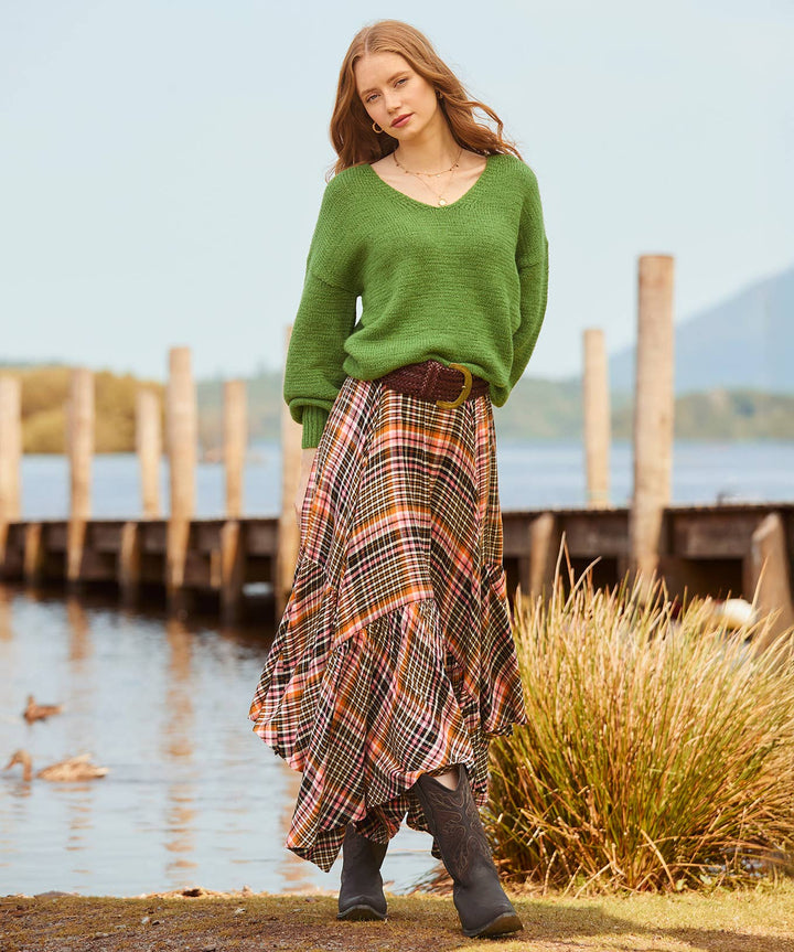 Romantic Check Dippy Hem Skirt