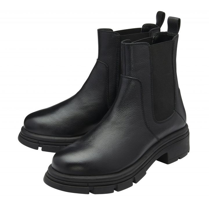 Ravel Black Leather Munro Chelsea Boots