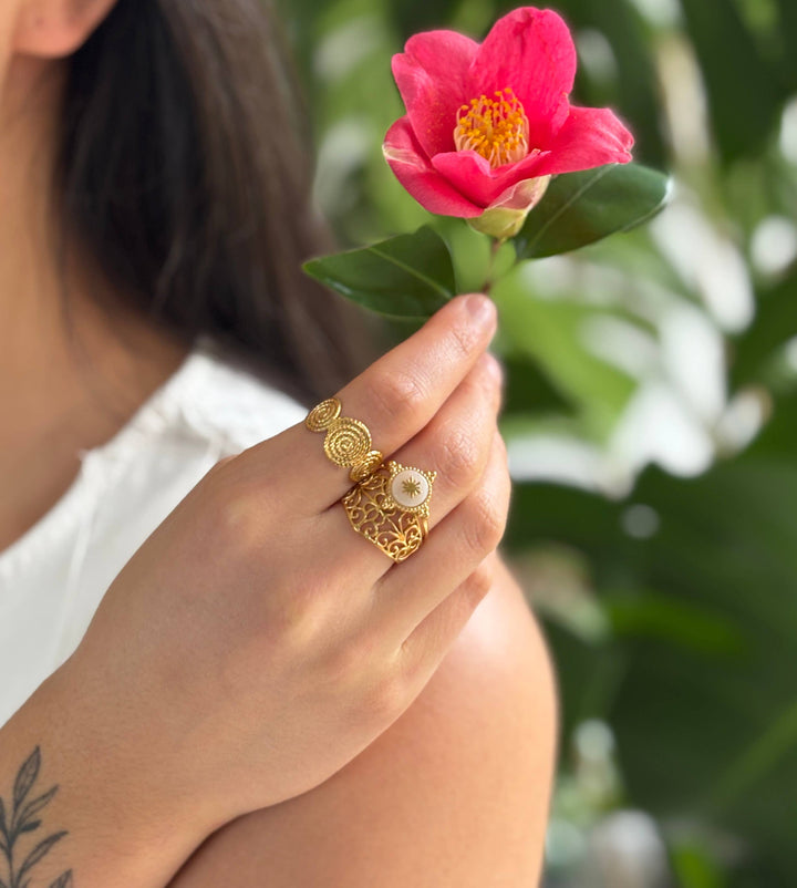 Adjustable Textured Spiral Ring – 18ct Gold Plated