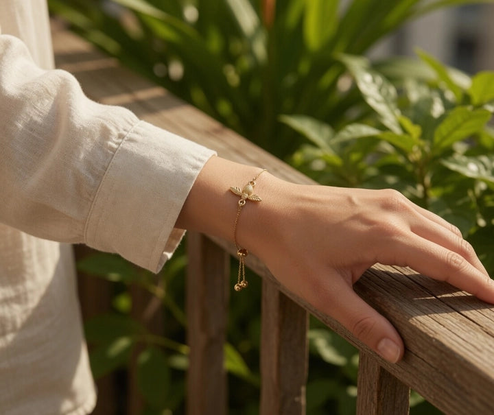 Adjustable bee Bracelet