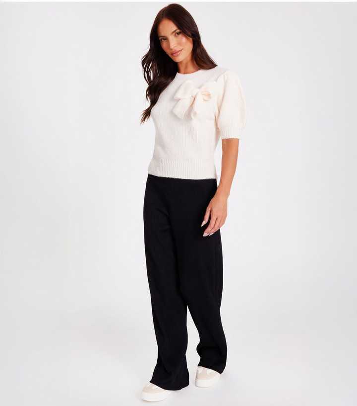 Cream Bow Appliqued Short Sleeve Jumper