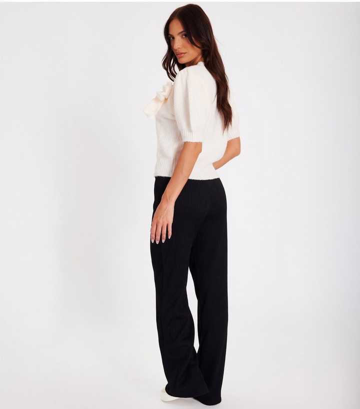 Cream Bow Appliqued Short Sleeve Jumper