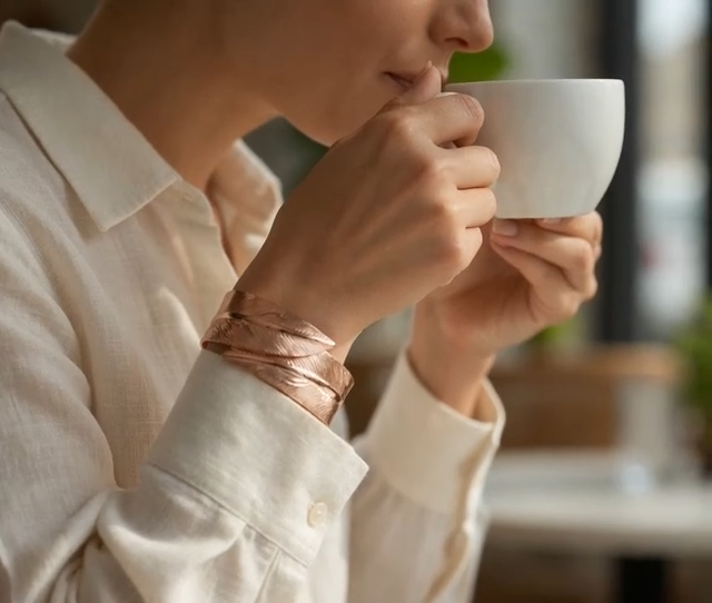 Leaf Design Cuff Bangle