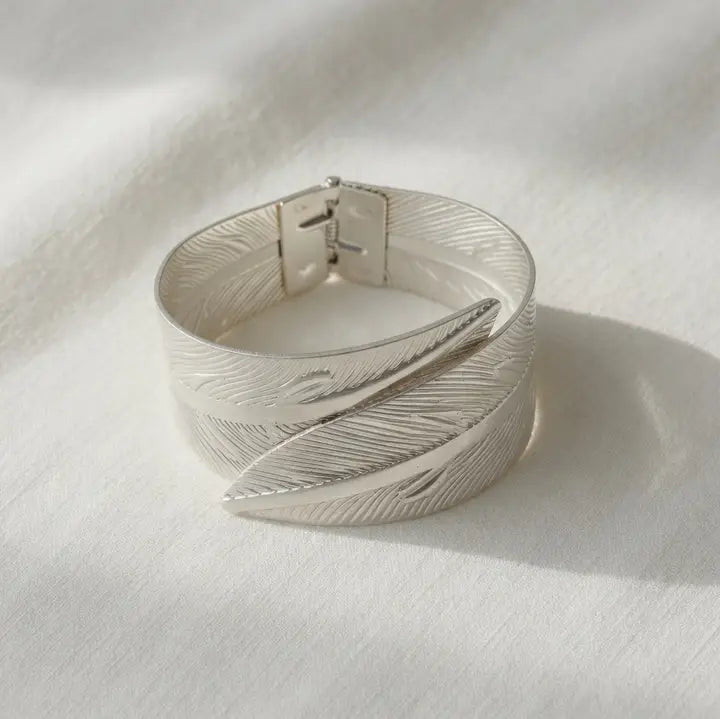 Leaf Design Cuff Bangle